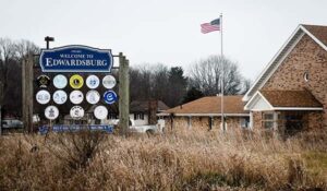 Edwardsburg talks cannabis ordinance, staff pay