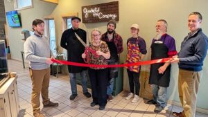 The Grateful Pie Company at Fernwood hosts ribbon cutting ceremony